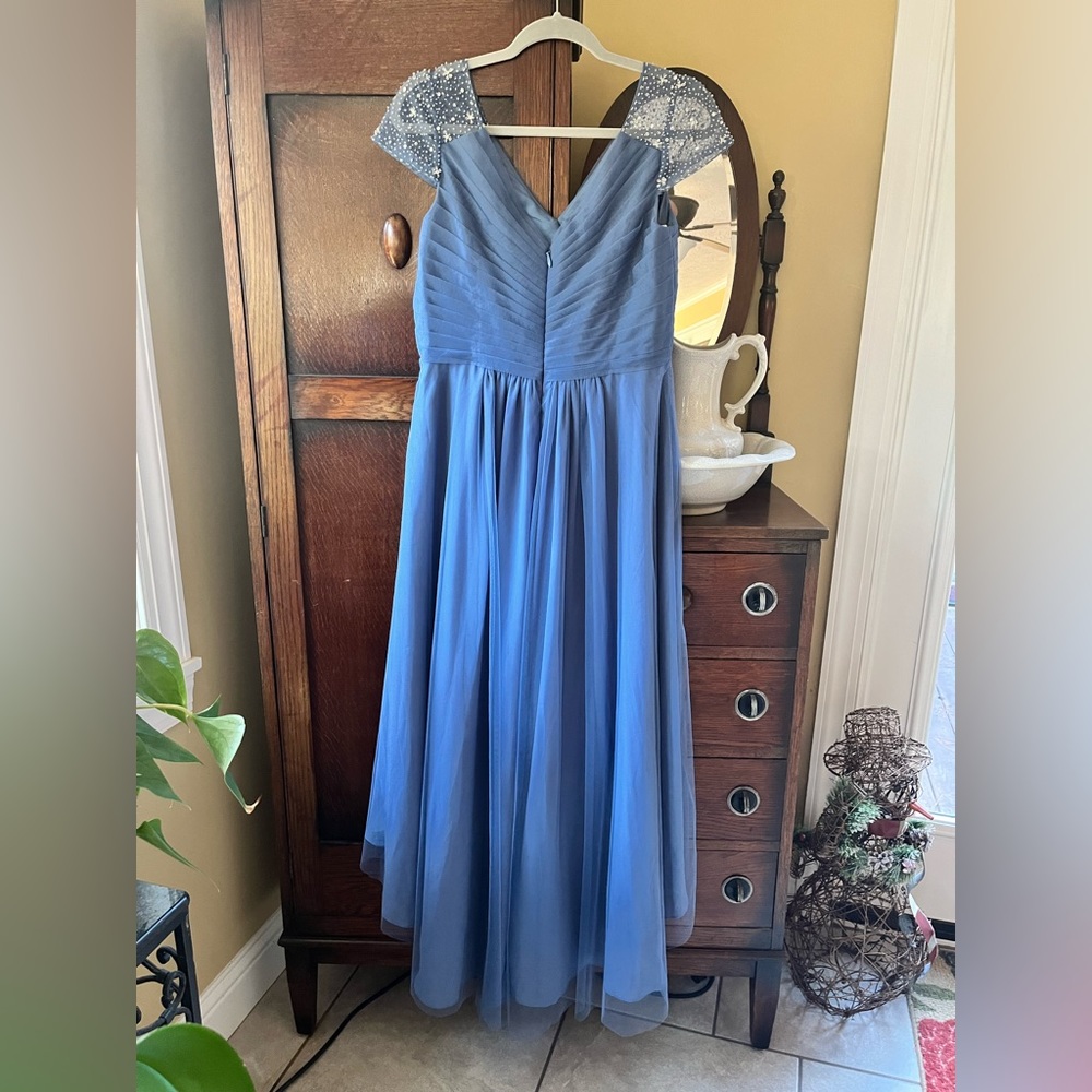 A-Line V-neck Asymmetrical Tulle Mother of the Bride Dress With Beading Sequins